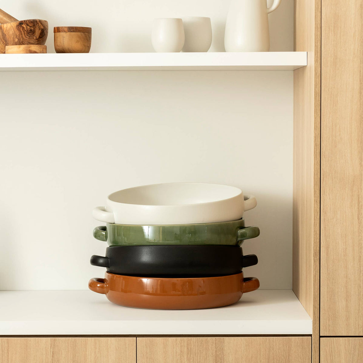 Stoneware Serving Plate with Handles 13.4"