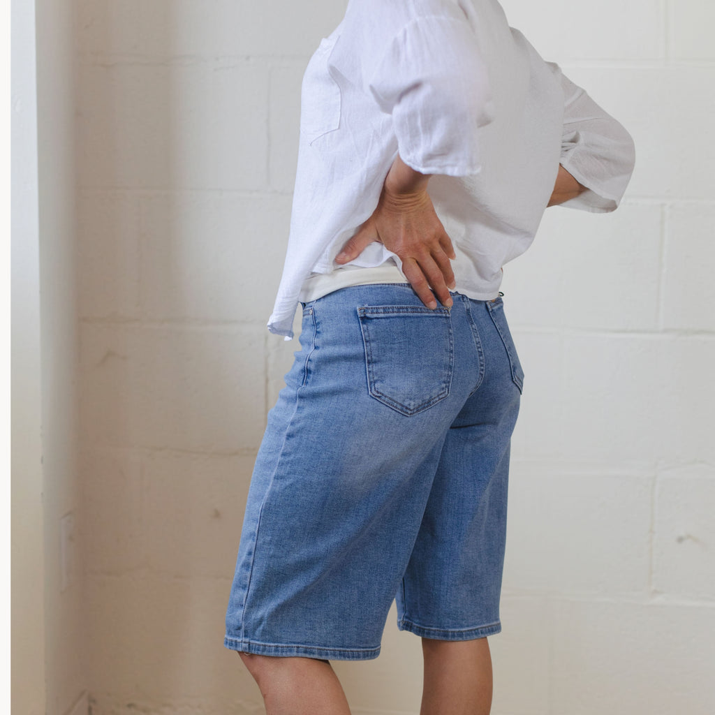 Knee  Length Bermuda Shorts- Comfort Stretch