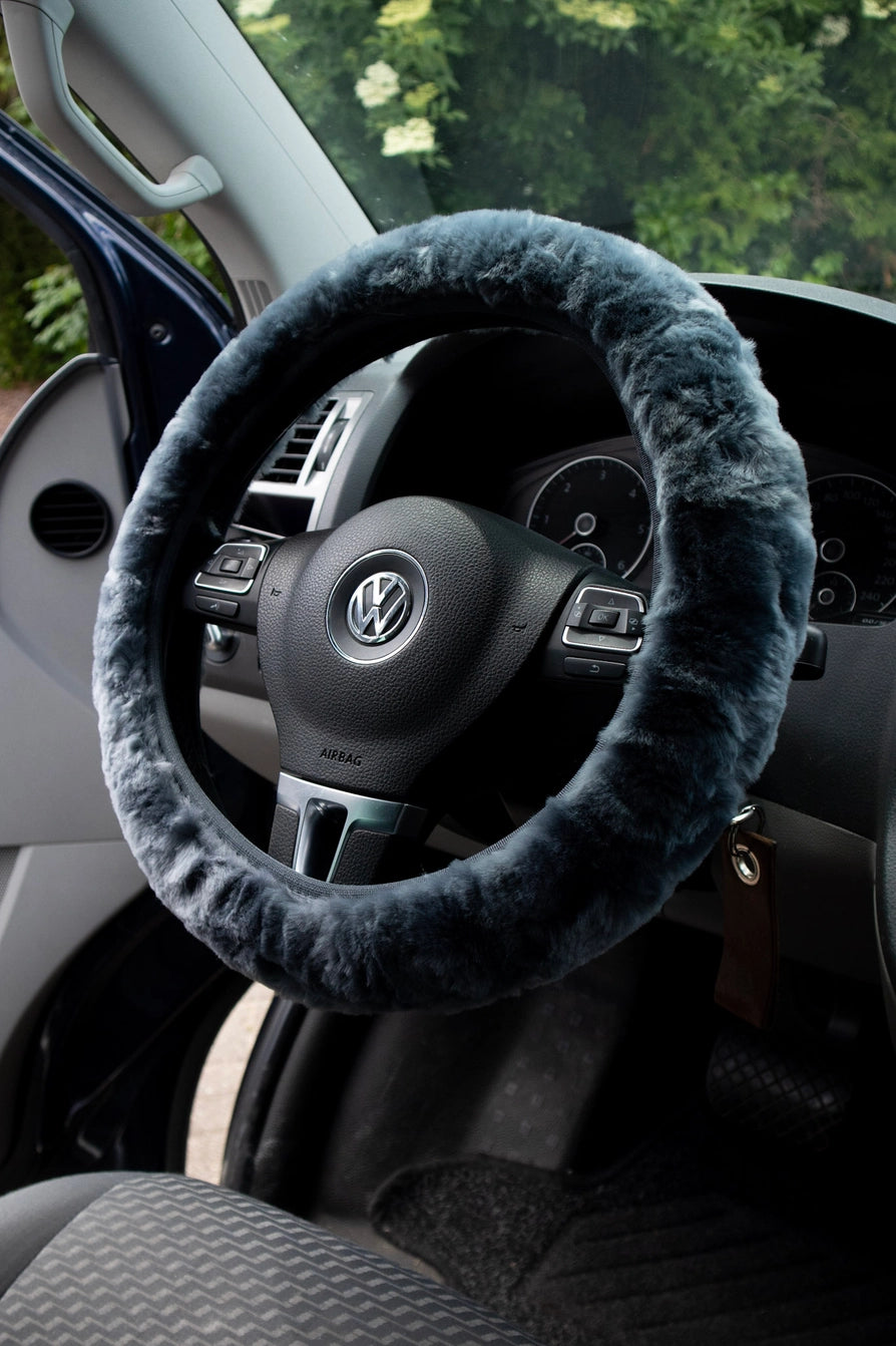 Sheepskin steering wheel cover - Black