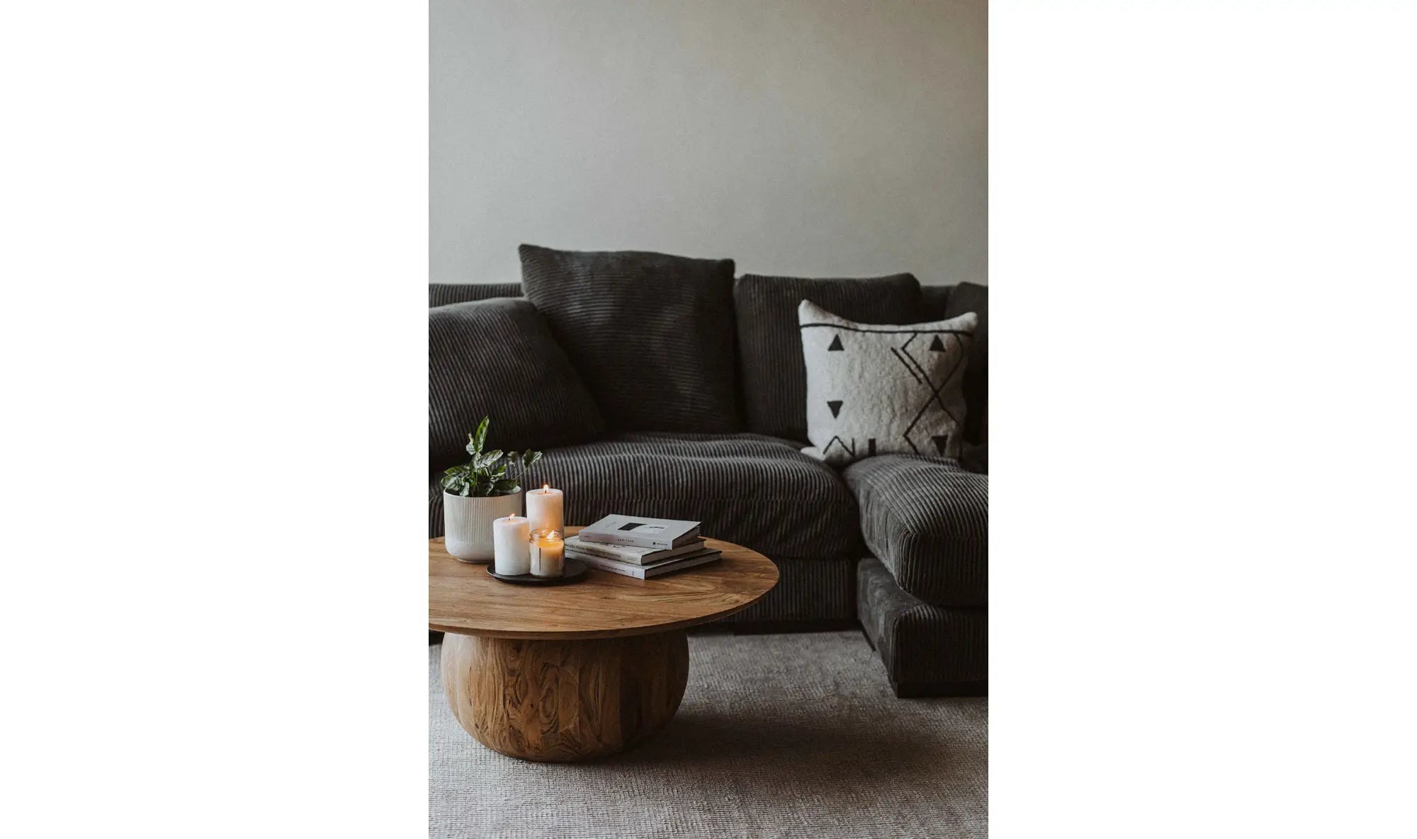 Acacia round coffee table