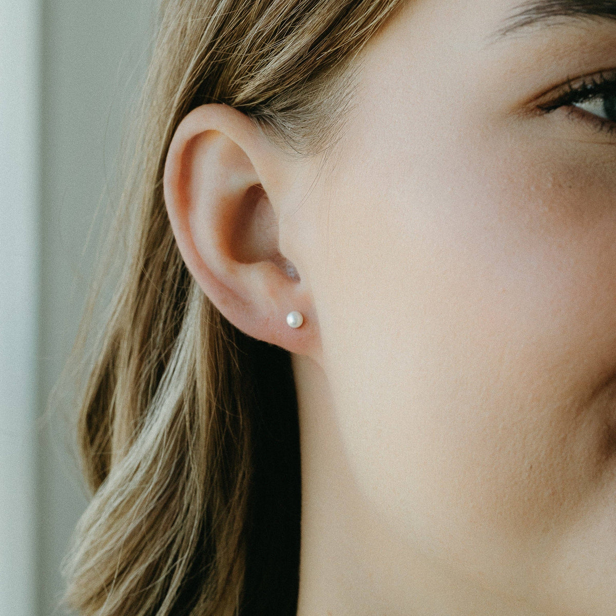 Mini Pearl Studs