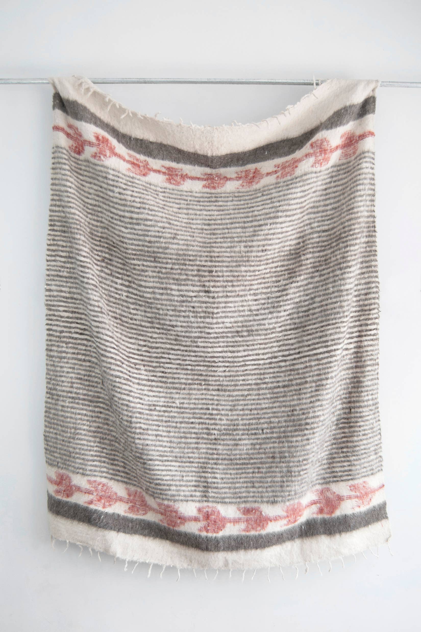 Grey Cayenne Traditional Momo Blanket